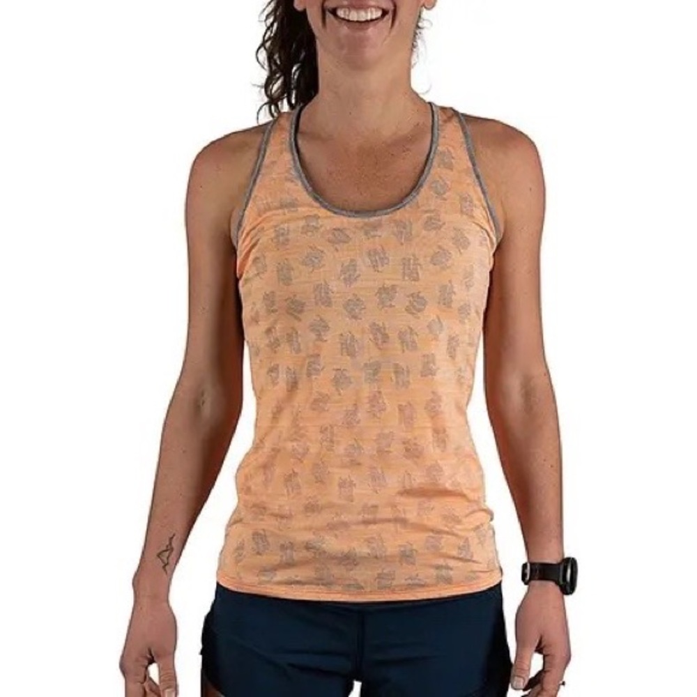 Rabbit Women's Bunny Hop Runners Tank Top. Large - Picture 2 of 10